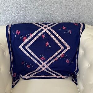 💯 Polyester Navy Blue Vintage Floral Scarf